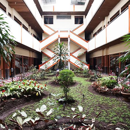 Hotel Bandung Permai Exterior photo